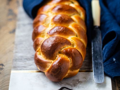 An image of delicious looking challah for Shabbat. 
